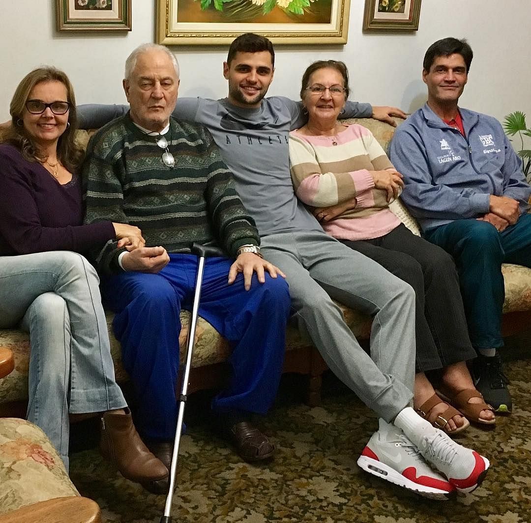 Raul Neto with his parents and family