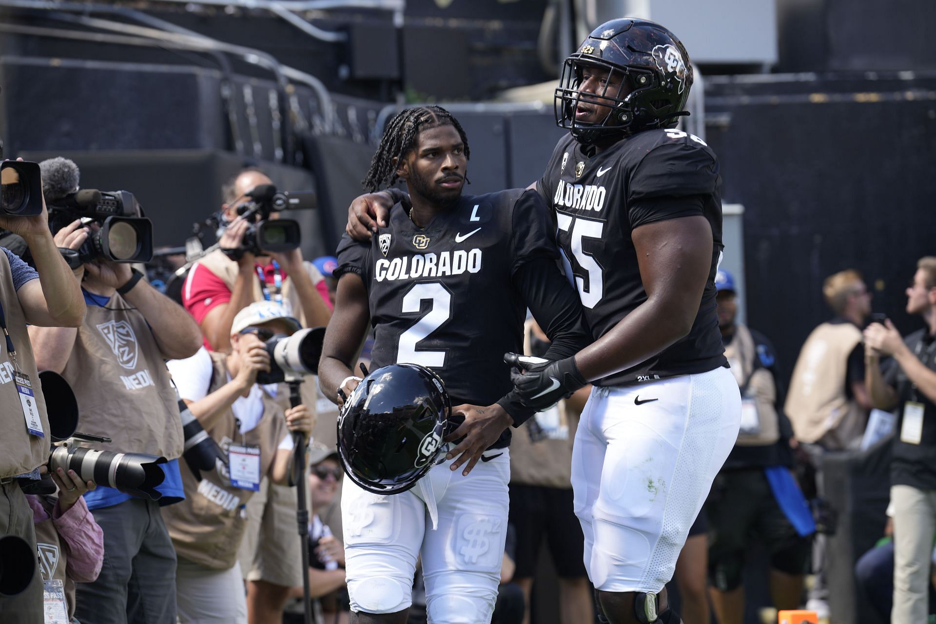 Prime Time Progeny: Shedeur Sanders, Son of Deion, Plays QB with