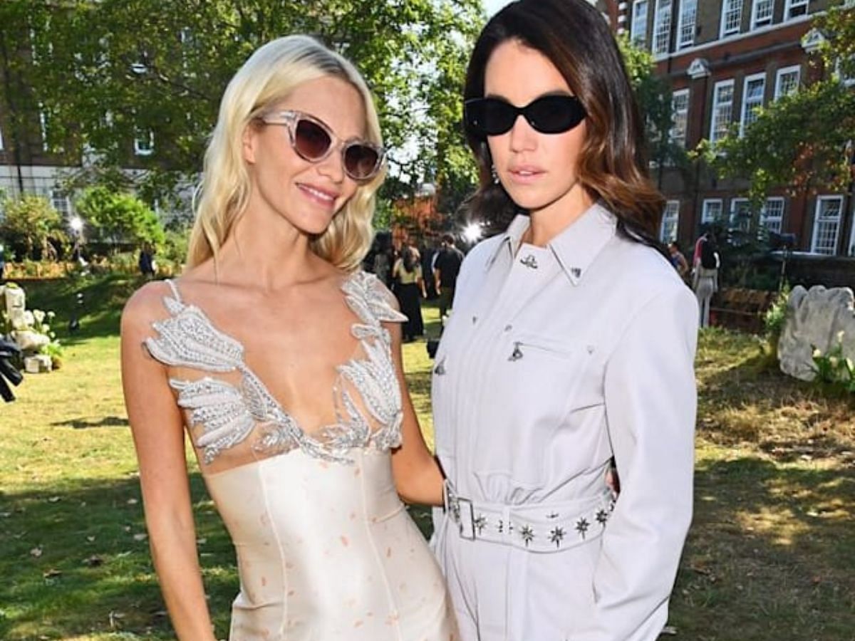 Poppy Delevingne &amp; Gala Gordon (Image via Getty)