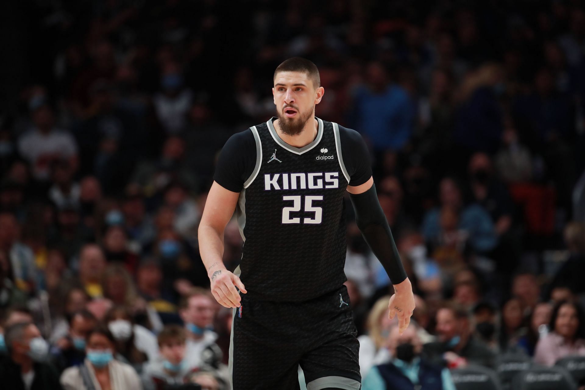 Alex Len with the Sacramento Kings