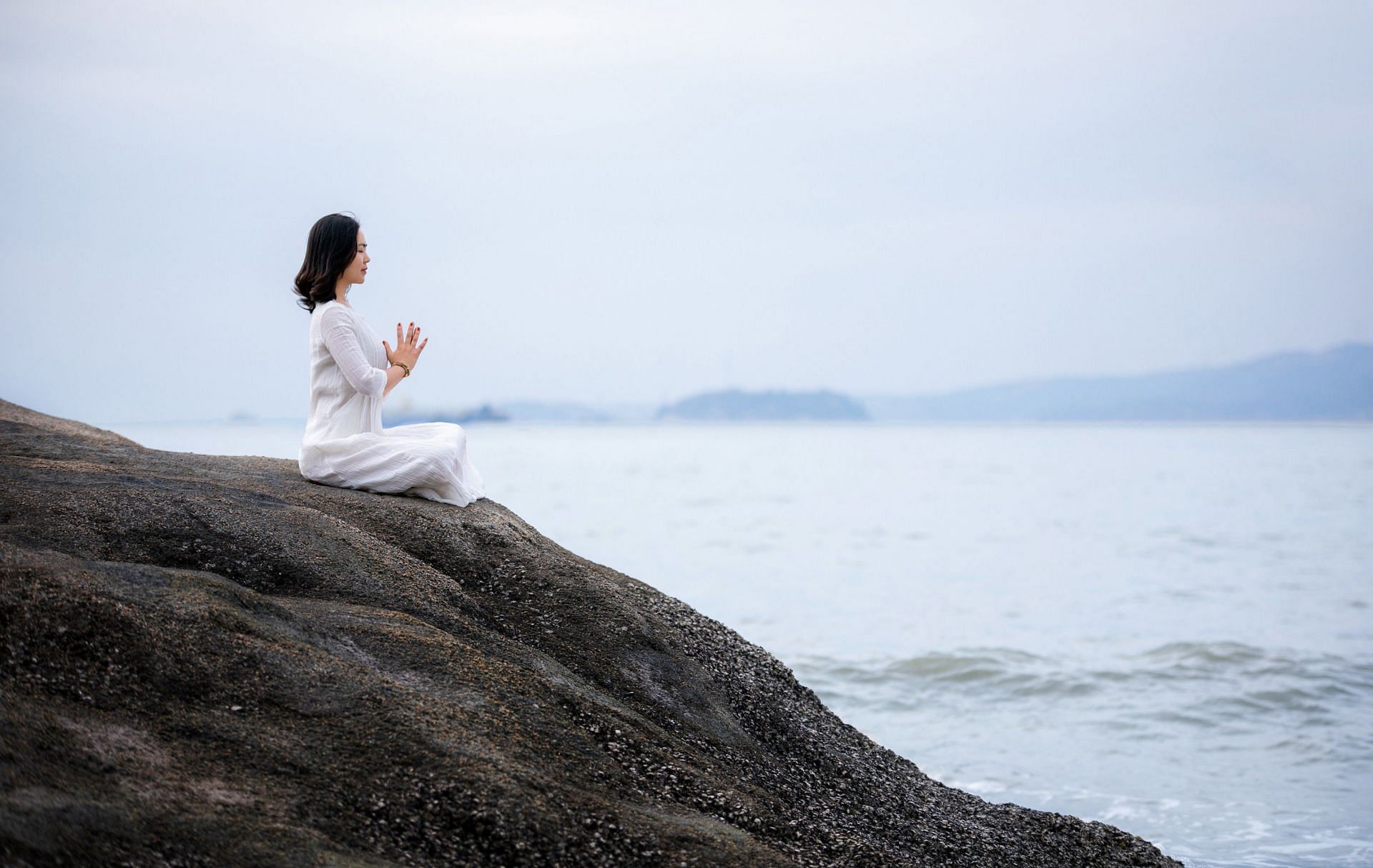 Grounding techniques can be an important tool for your mental health. (Image via Pexels/ Shu Lei)