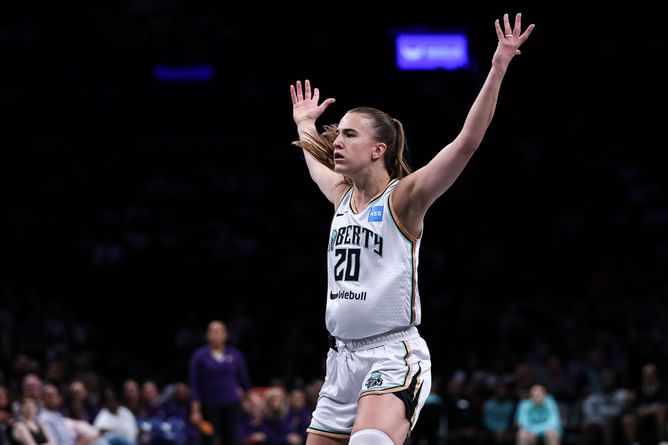 25-year-old Sabrina Ionescu breaks WNBA regular season 3-pointer record, pushing Phoenix Mercury legend to 2nd spot