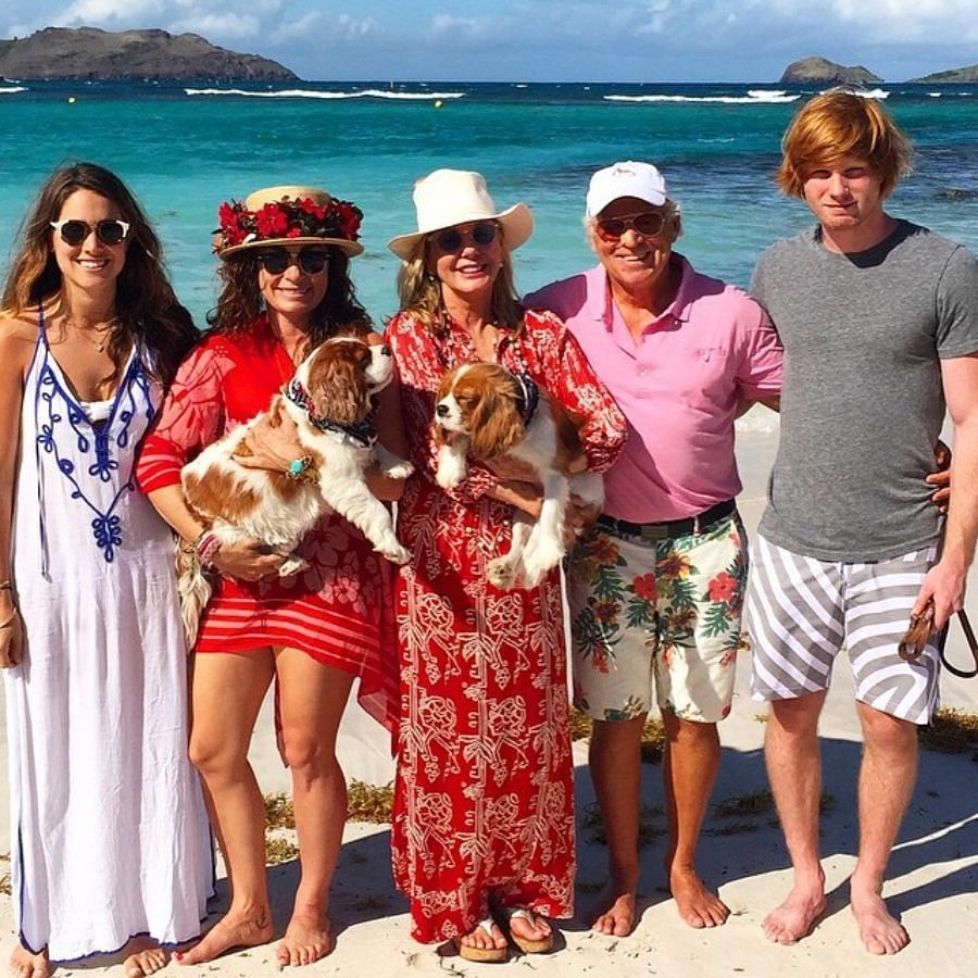 How many kids does Jimmy Buffett have? All about his family as iconic  musician dies aged 76