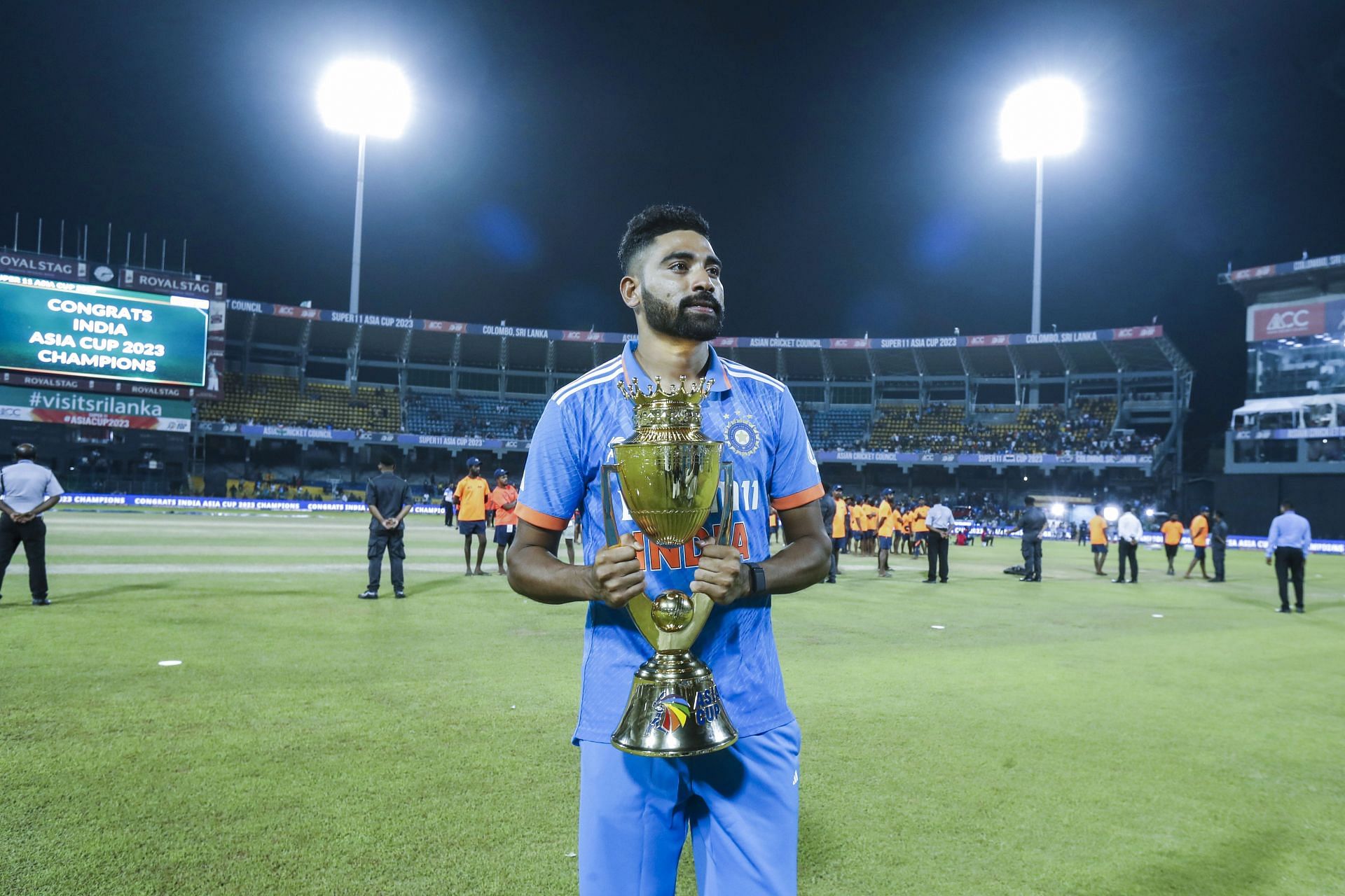 Mohammed Siraj holding the Asia Cup 2023 title [Getty Images]