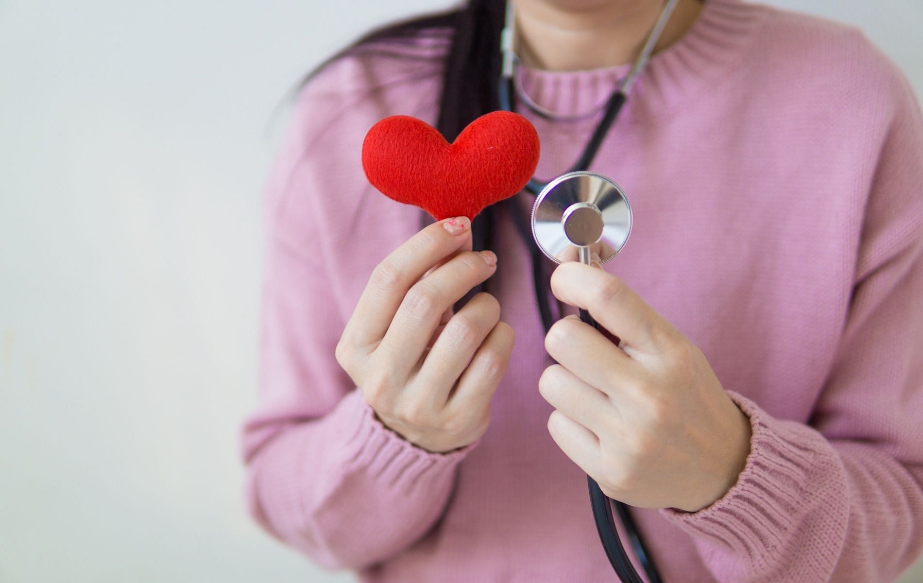 Keeping the heart safe is one of the major benefits of taurine. (Image by Puwadon Sangngern via Pexels)