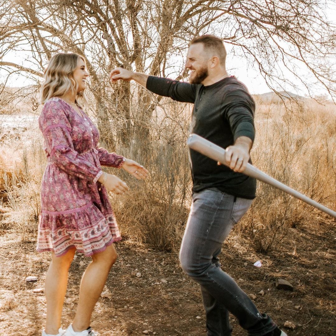 Who is Max Muncy's Wife?