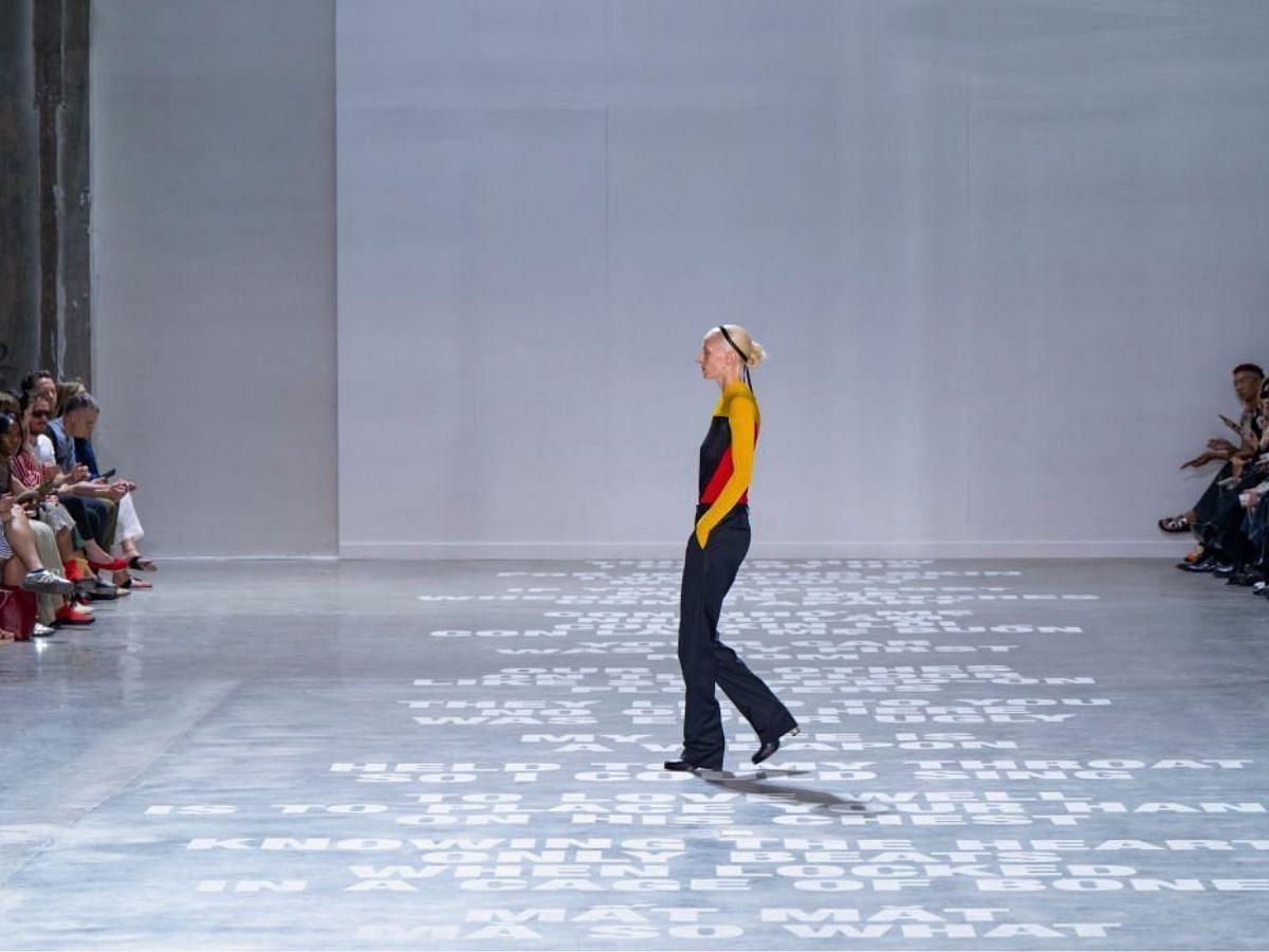 The Color Blocking from Helmut Lang ( Image via Getty)