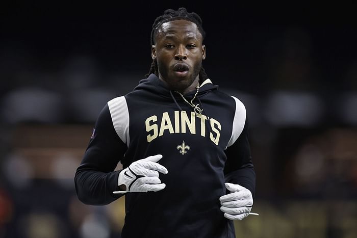 Alvin Kamara torches Raiders for three touchdowns as trade rumors heat up