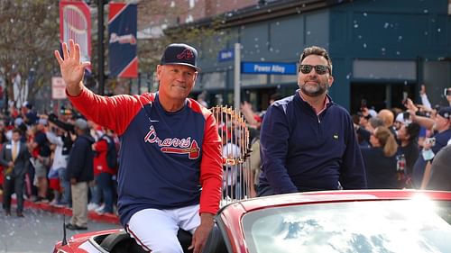 Manager Brian Snitker of the Atlanta Braves sits alongside President of Baseball Operations & General Manager Alex Anthopoulos