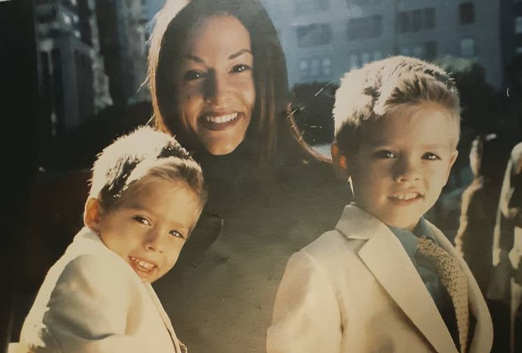Who is Dylan and Cole Sprouse’s mom?