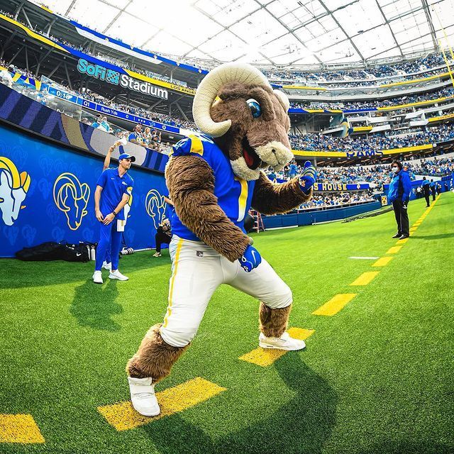 What Is Los Angeles Rams Mascot Rampage Salary?