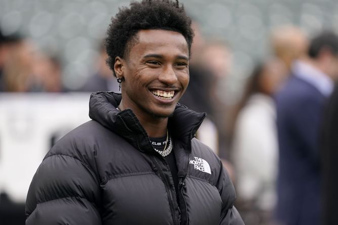 Deestroying makes unconventional pick for Fantasy MVP out of the NFC North on eve of NFL season opener