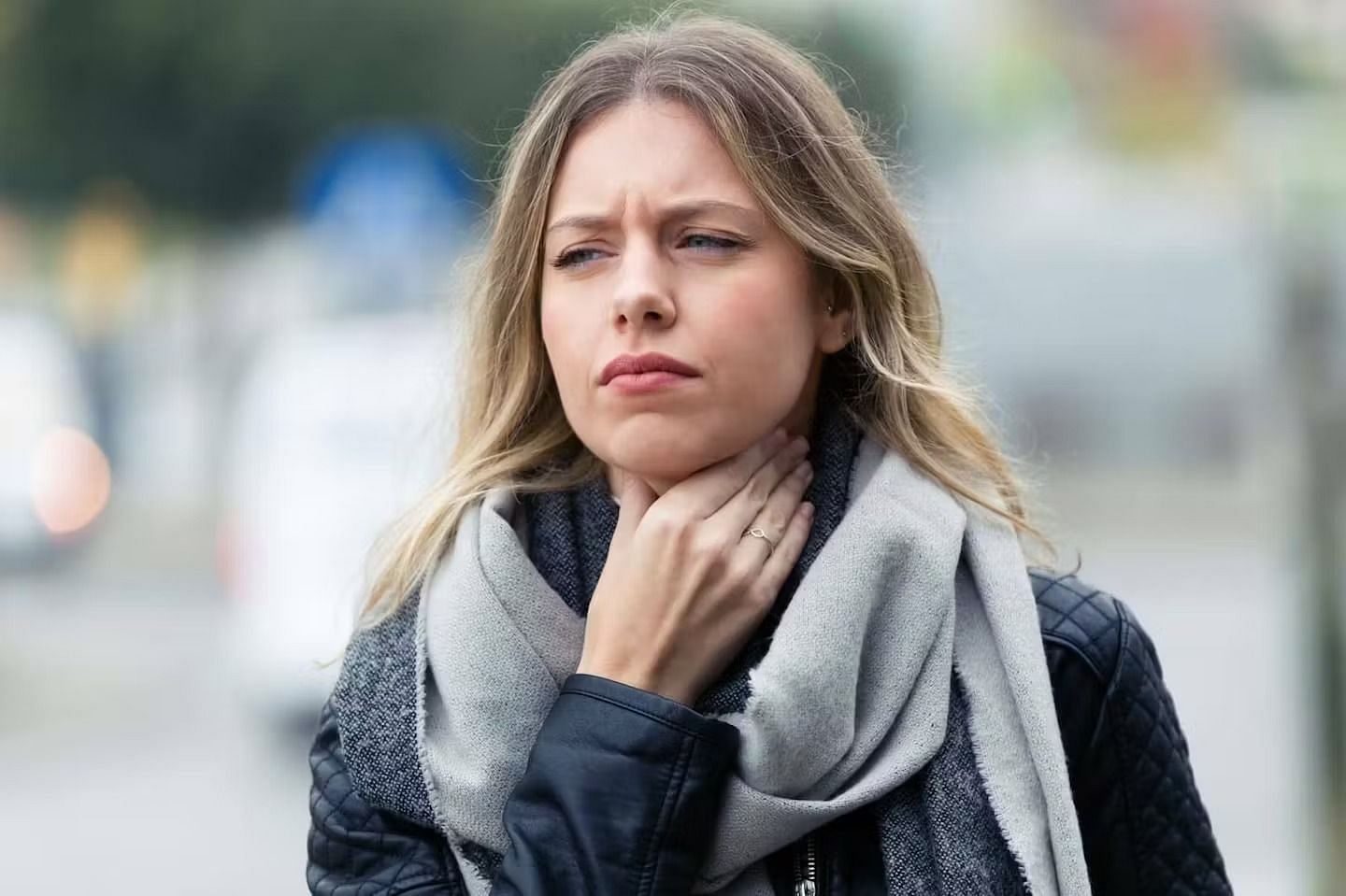 Itchy throat remedies to alleviate discomfort (Image via Getty Images)