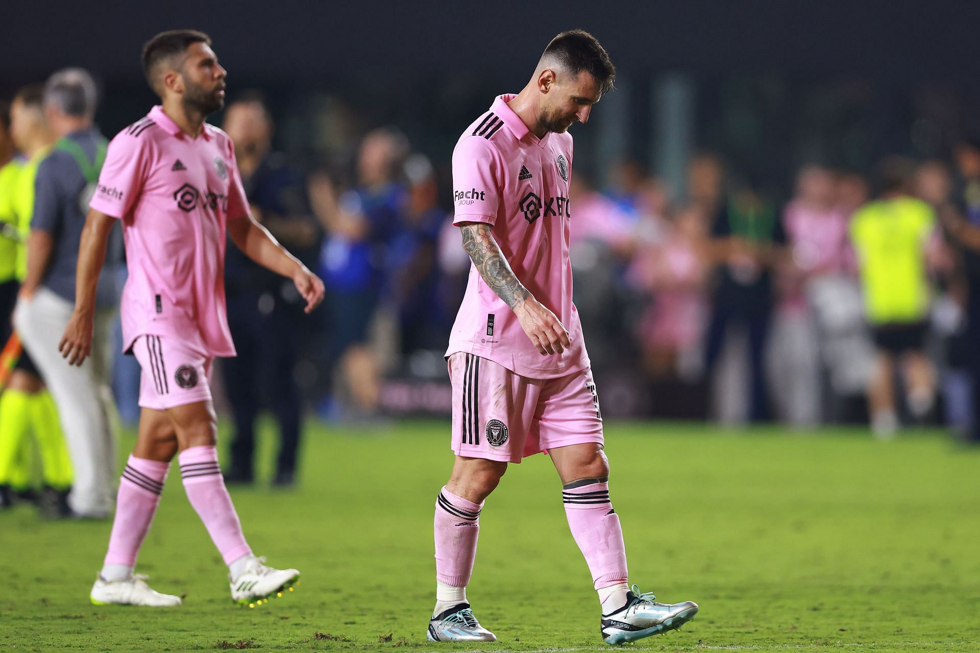 Lionel Messi and Jordi Alba (via Getty Images)