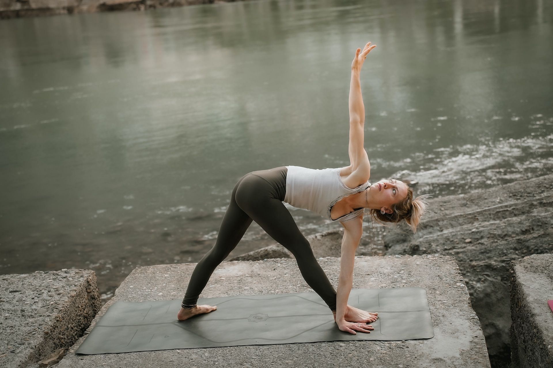 Extended Side Angle Pose | marah nanda yoga