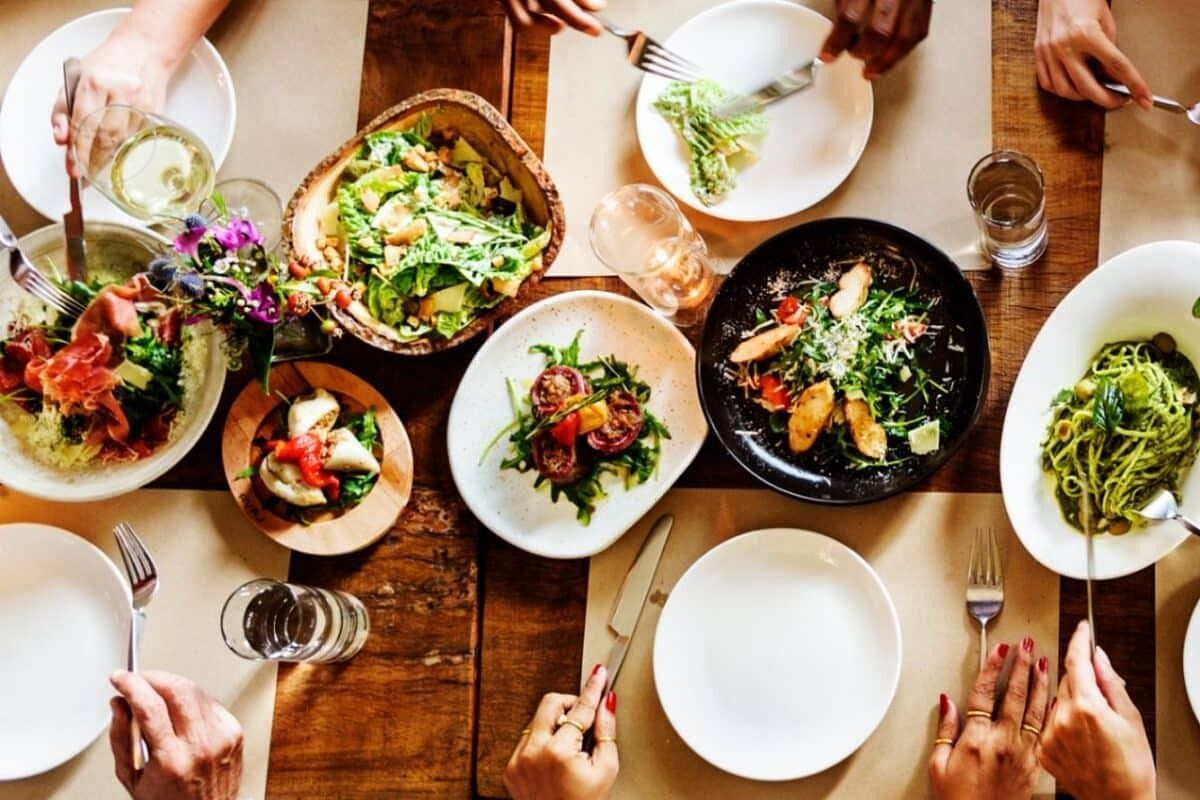 Tips for healthy eating (Image via Getty Images)