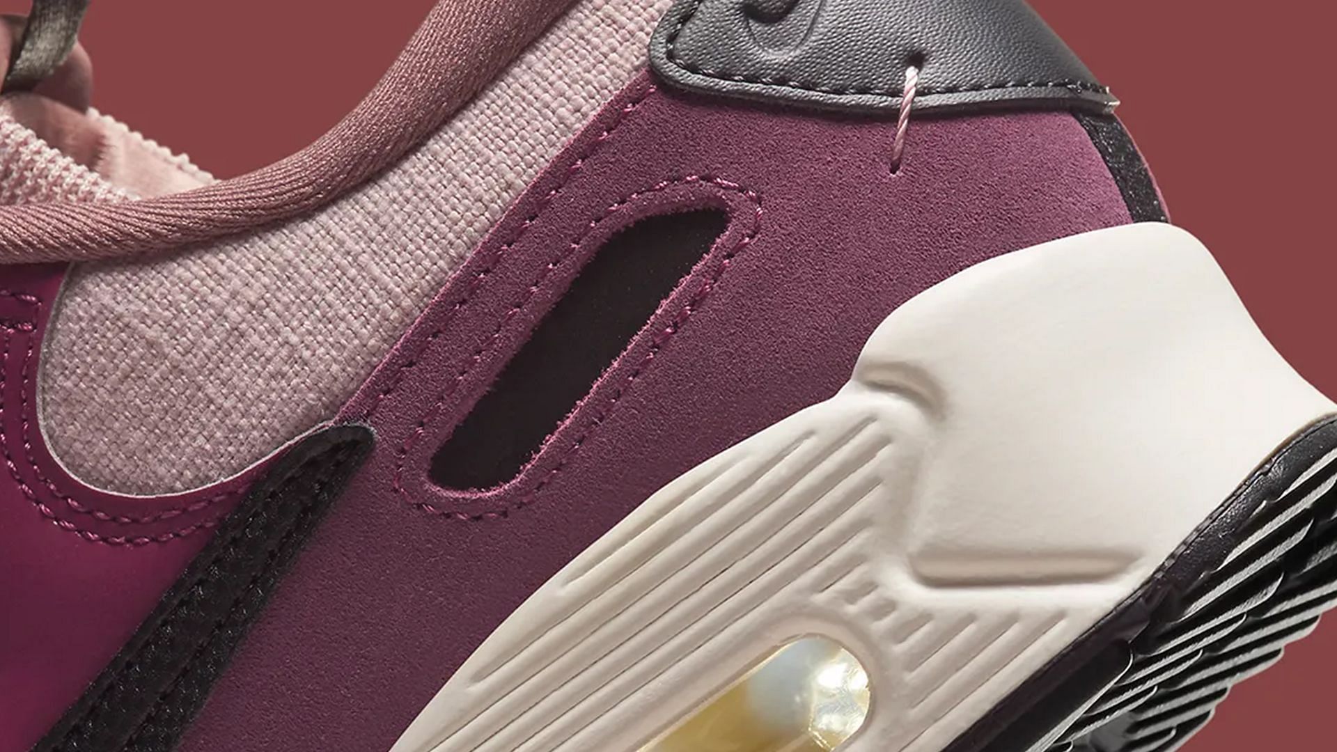 Air Max Futura &ldquo;Plum Eclipse&rdquo; (Image via Twitter/@2RawRadio)