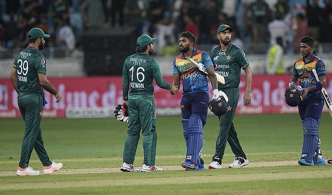 Pakistan-vs-Sri-Lanka.jpeg (670&times;394)