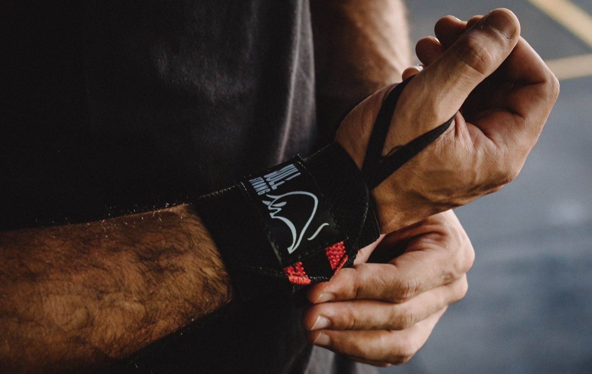 This workout improves grip strength by activating the muscles of the forearm. (Image by Geancarlo Peruzzolo via Pexels)