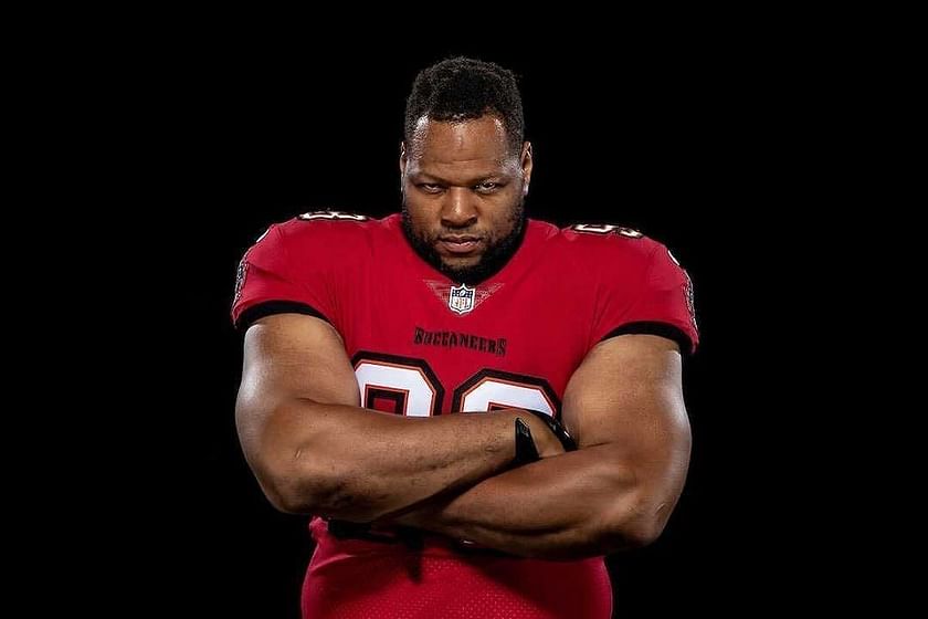 AP source: Ndamukong Suh joining Eagles on one-year deal