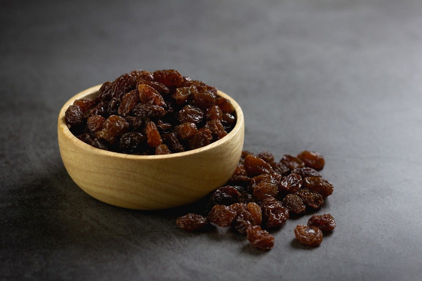 Munakka Raisins are also used in traditional Ayurvedic medicine to promote overall health and well-being (Image by Jcomp on Freepik)