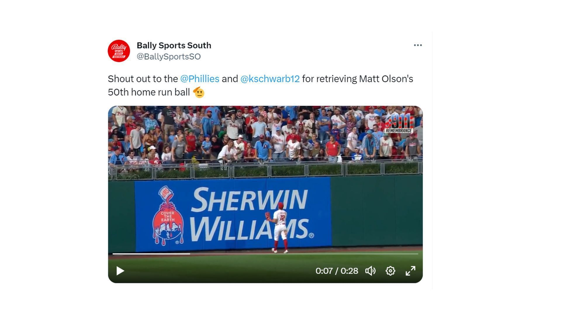 Andruw Jones congratulates Braves slugger Matt Olson on tying his