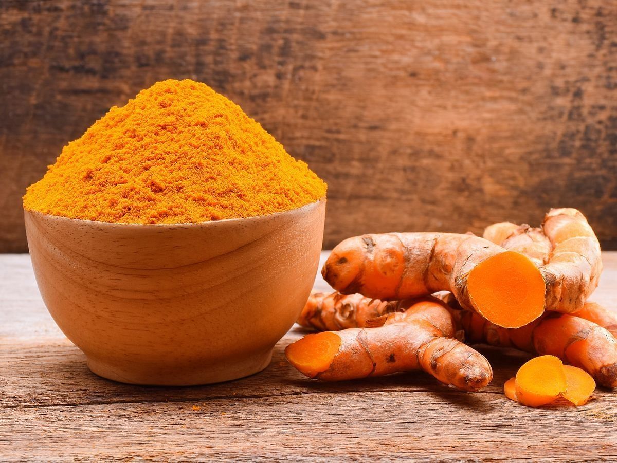 Side effects of turmeric (Image via Getty Images)