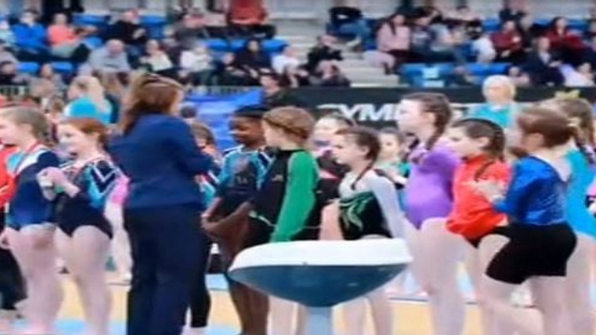 Gymnastics Ireland black girl medal controversy (Image via snip from Twitter/@I_ammukhtar)