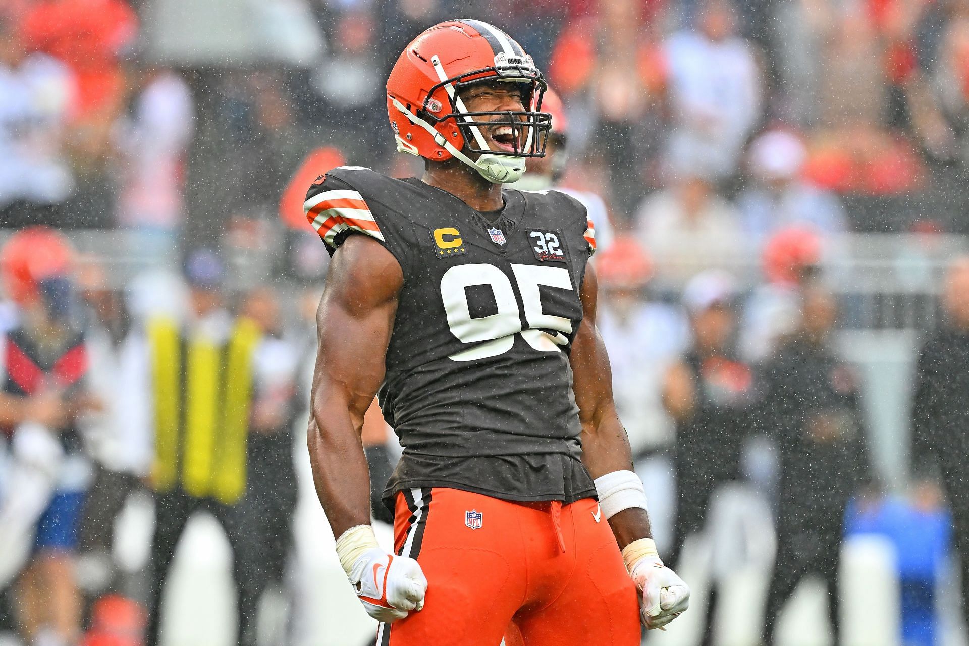 Browns: Myles Garrett defends Steelers' Minkah Fitzpatrick