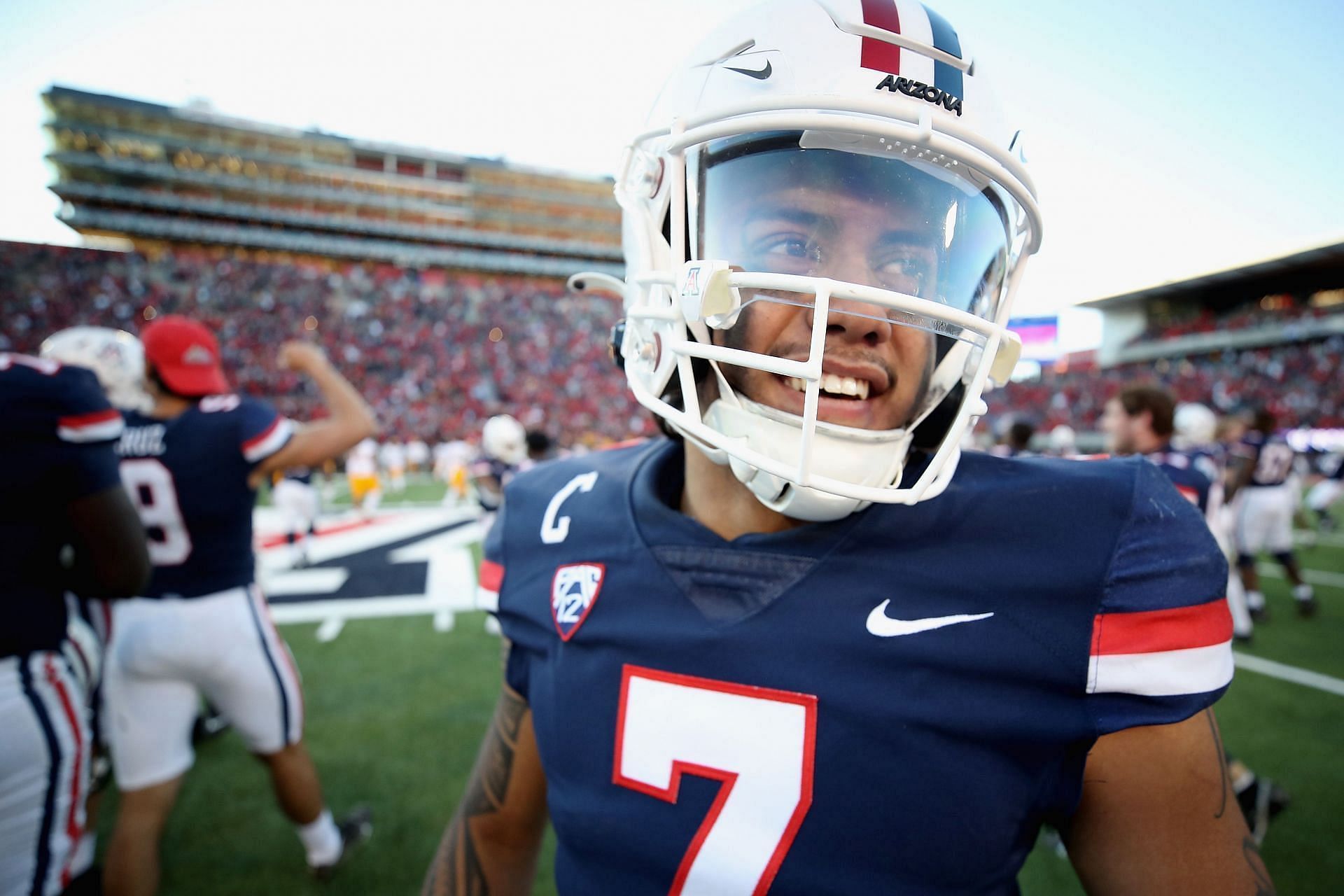 Arizona quarterback Jayden de Laura