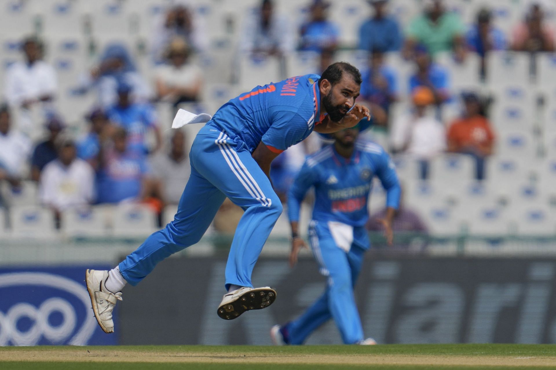 Mohammed Shami in his delivery stride.