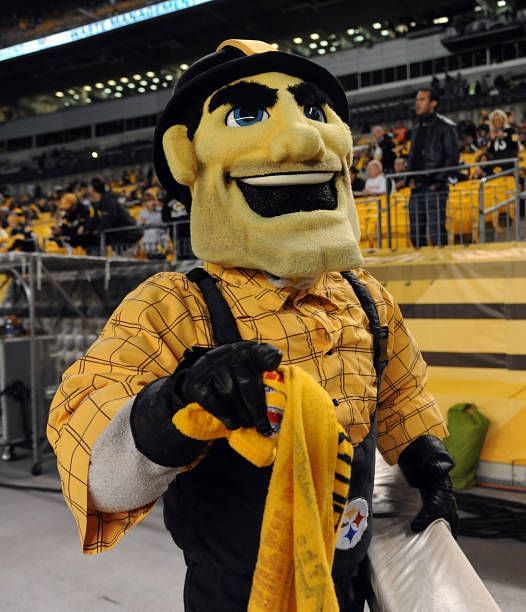 Pittsburgh Steelers Mascot Steely McBeam