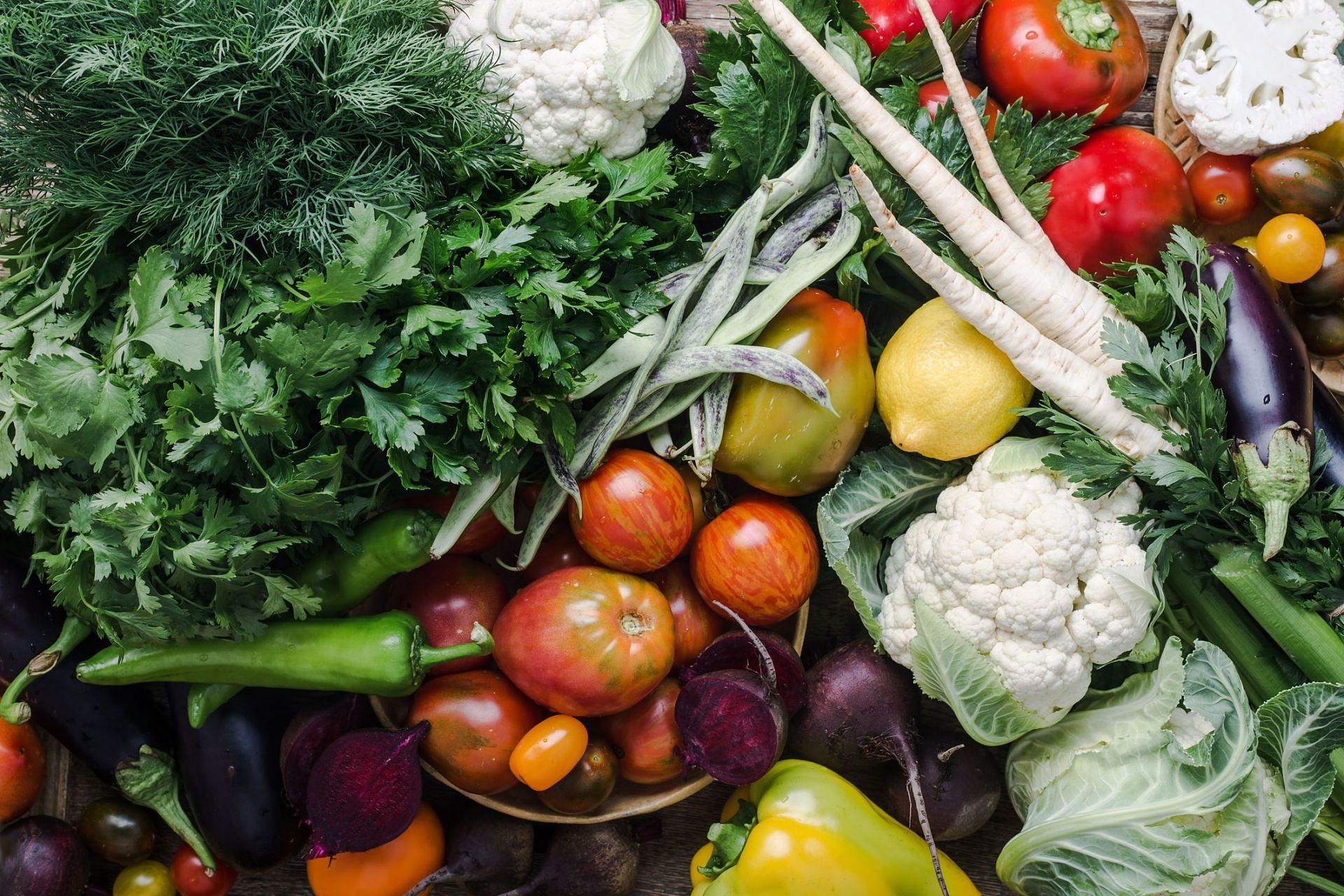 Plant-Based Diet (Image via Getty Images/ istetiana)