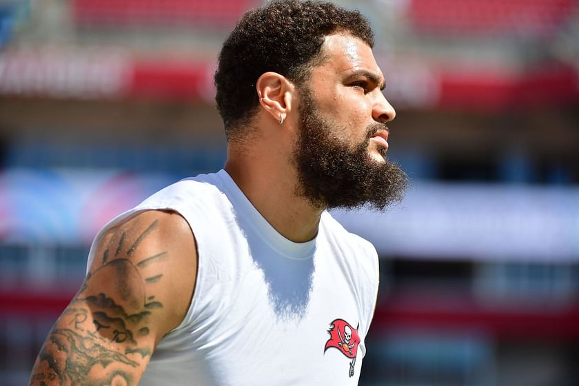 Is Mike Evans Injured or Healthy?