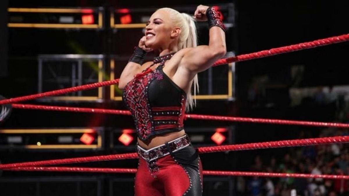 डैना ब्रुक को भी WWE ने फायर कर दिया है