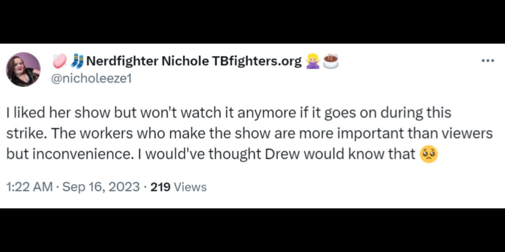 Internet criticizes Drew for reasoning to return to her talk show amid the WGA strike. (Image via X/@yashar)