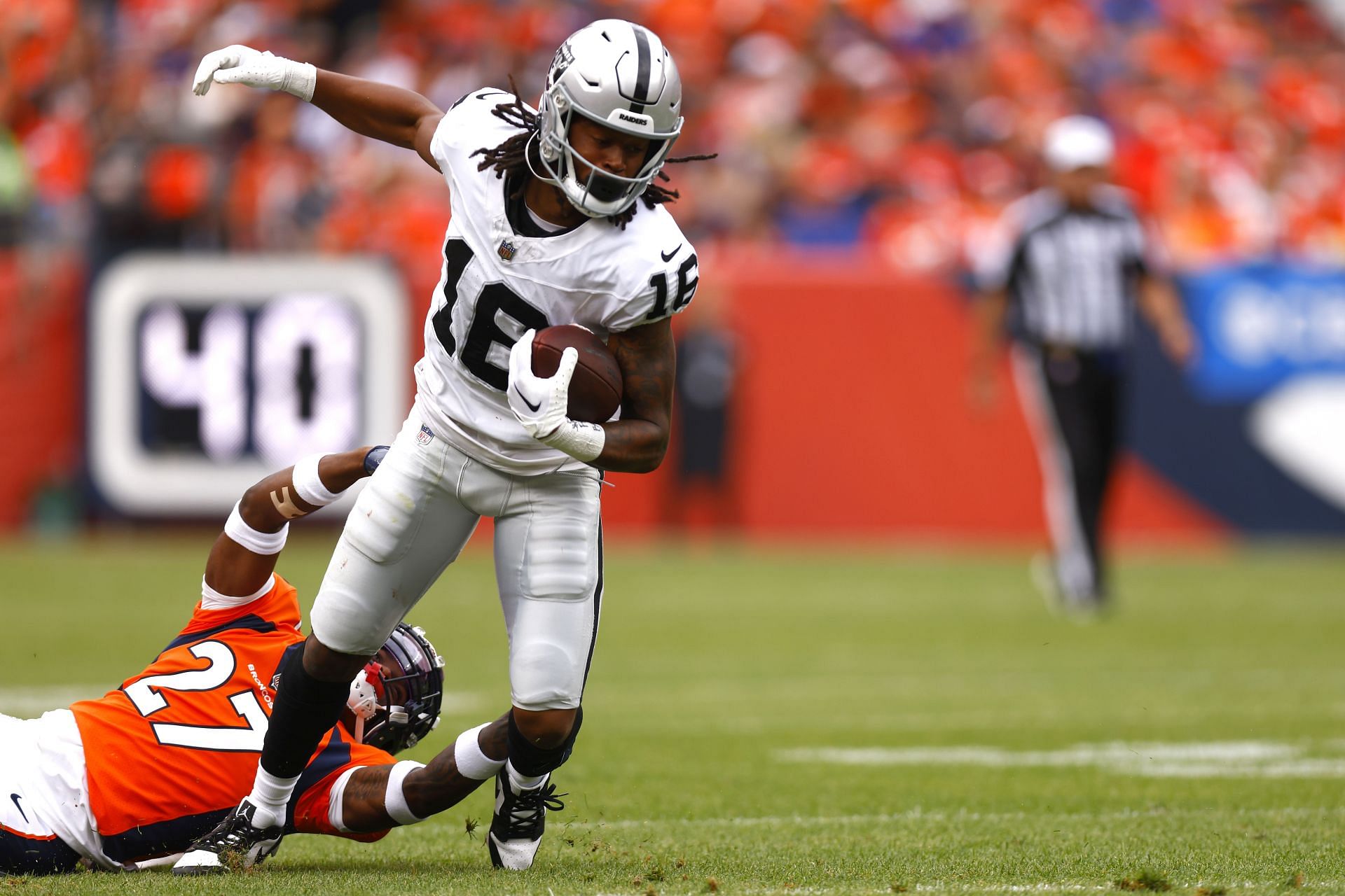 Notable #NFL injuries in the 2nd batch of afternoon games: #Raiders Ja, jakobi meyers hit