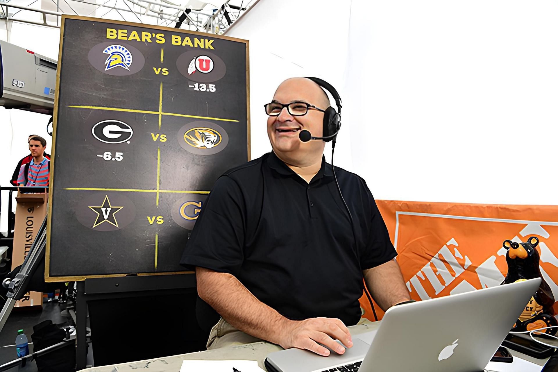Who is 'The Bear' on College GameDay? Where is he now?