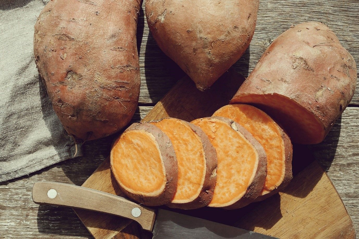 Sweet Potatoes are highly nutritious and quite satisfying for your taste buds at the same time (Image by Racool_studio on Freepik)