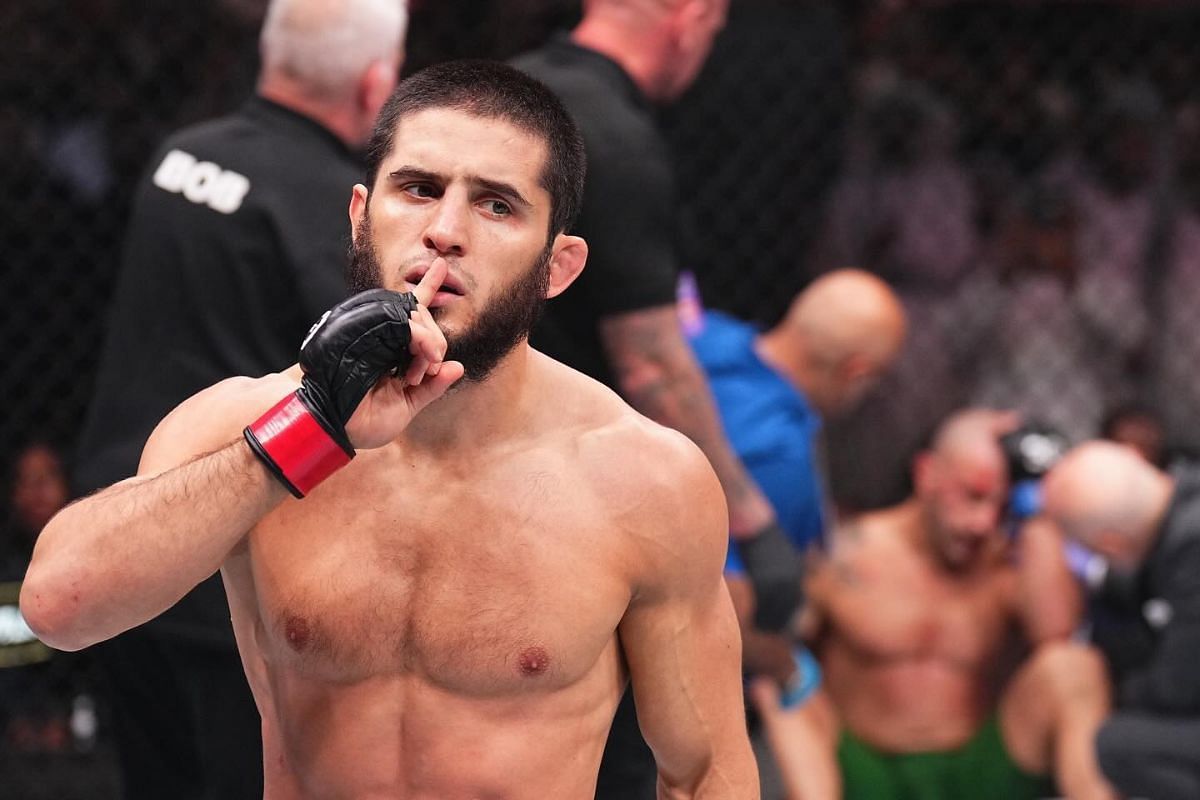 Islam Makhachev ended his rivalry with Alexander Volkanovski in style [Image Credit: @ufc on Instagram]
