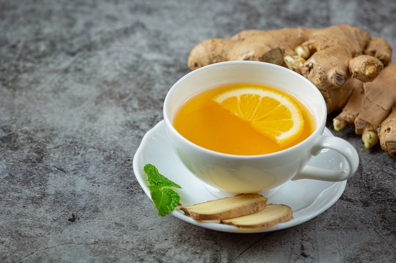 Ginger can ease stomach discomfort (Image by Jcomp on Freepik)