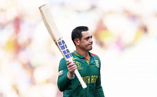 Quinton de Kock acknowledging the appluase from the crowd [Getty Images]
