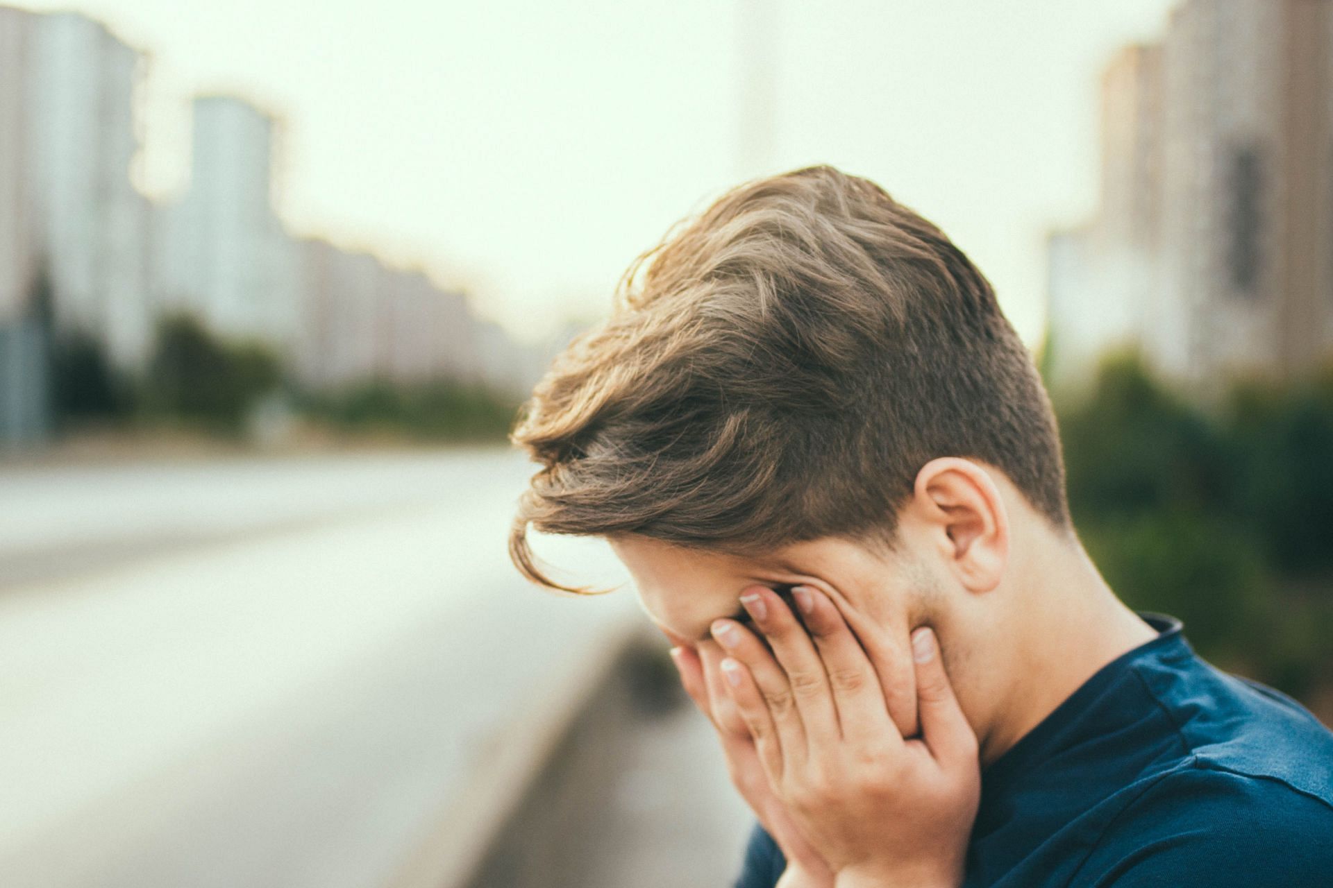 Extreme Sleepiness (Image via Unsplash/Dogukan)