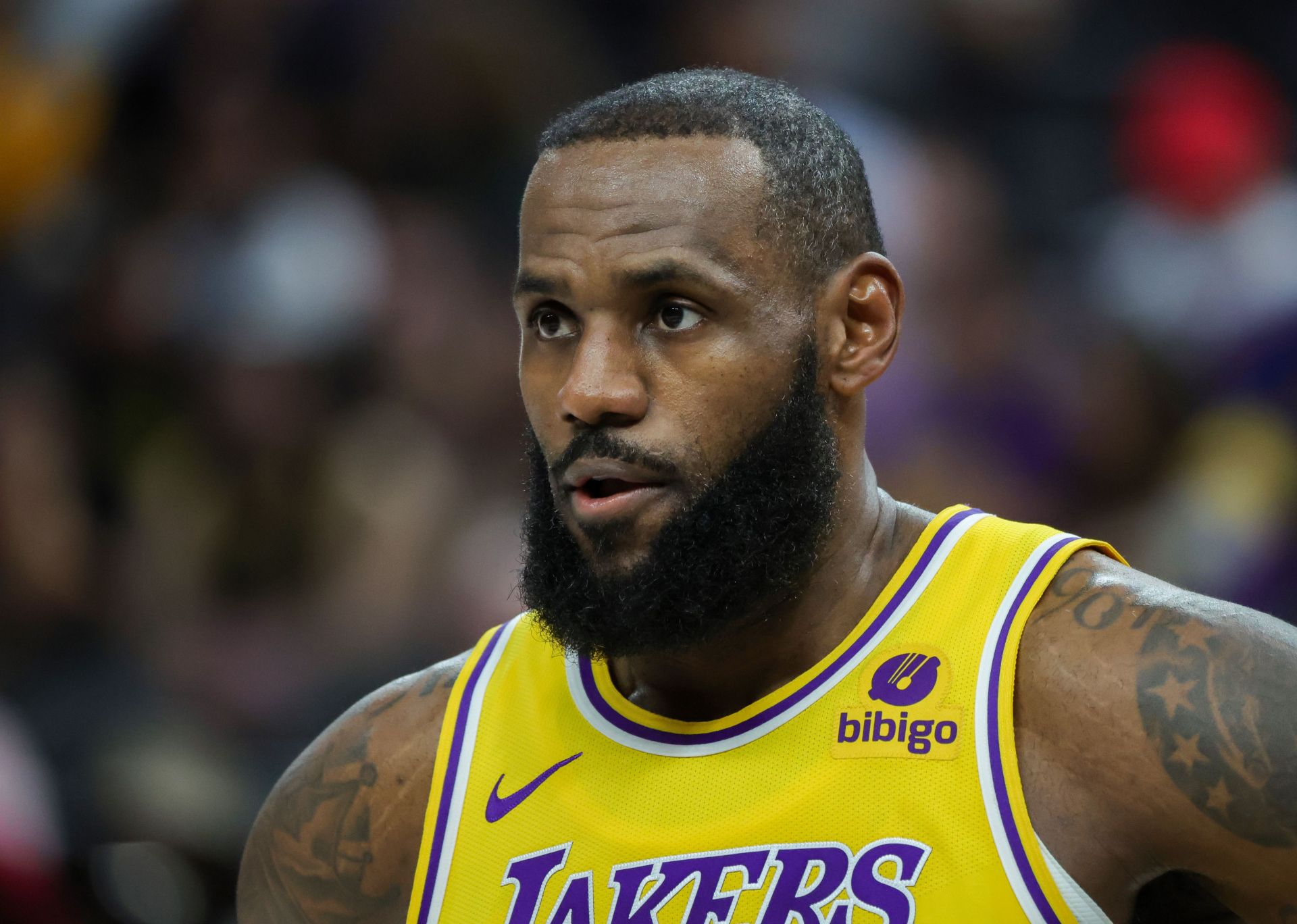 Is LeBron James playing tonight? Latest Lakers vs Warriors update