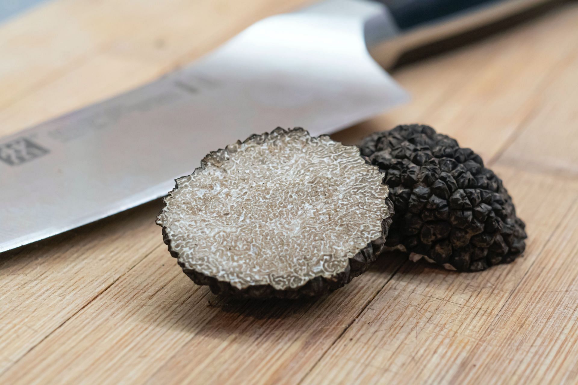 Truffle in Faked foods in the world (Image via Unsplash/Amirali)
