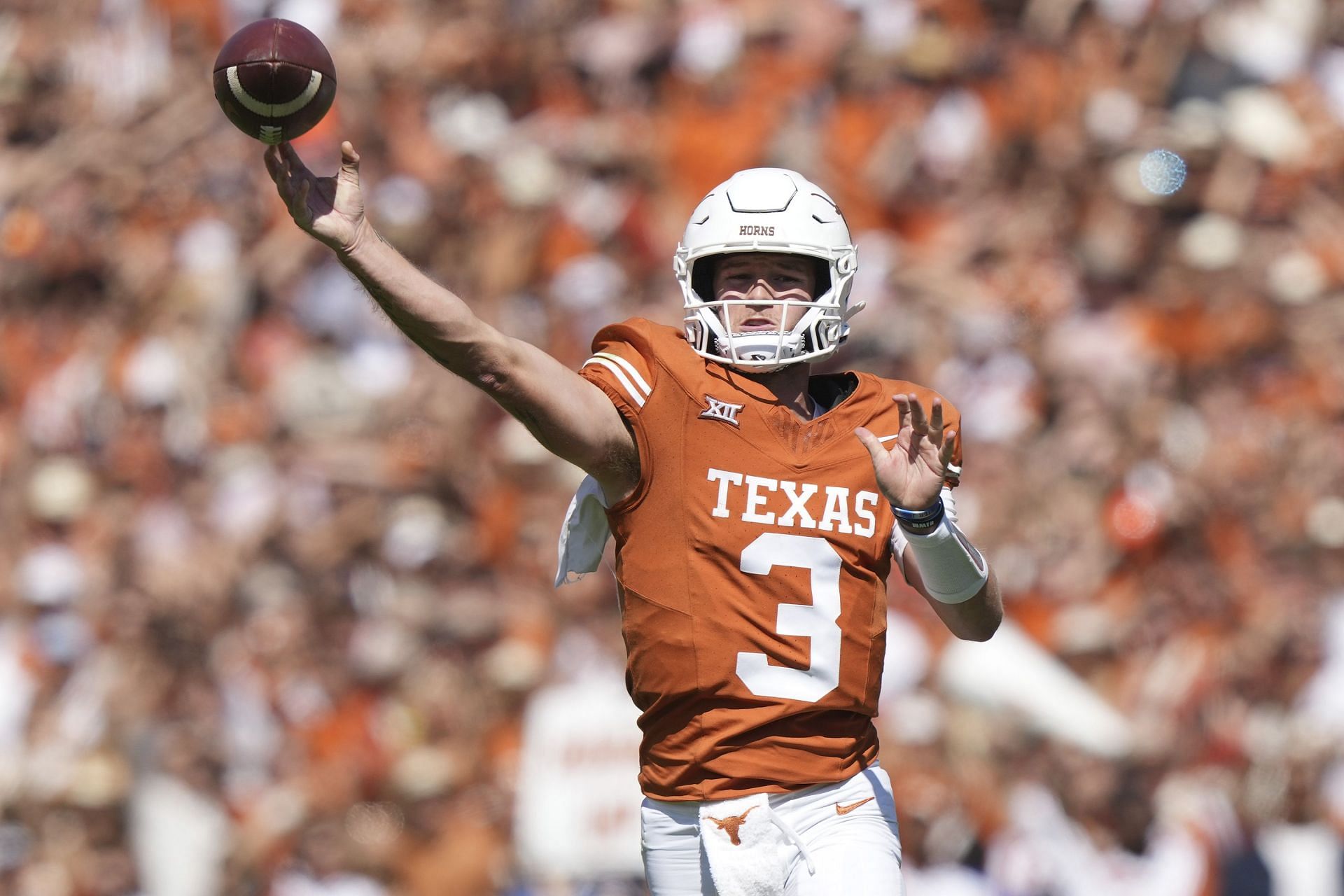 Texas vs. Houston football prediction, odds, and picks Oct. 21