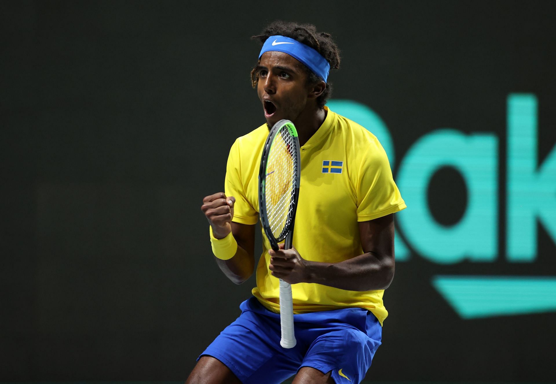 Elias Ymer in action