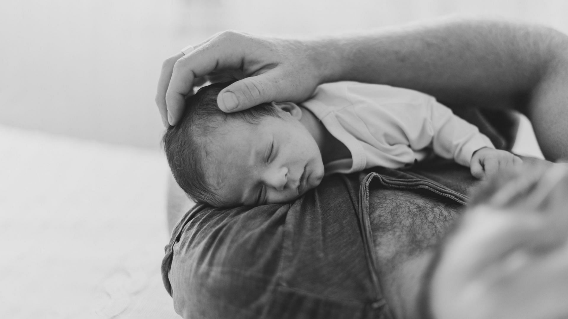 Father&#039;s mental health is just as important as the mother&#039;s. (Image via Freepik/ Freepik)