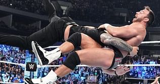 LA Knight might not be chosen to beat Roman Reigns due to a concerning problem, says veteran (Exclusive)