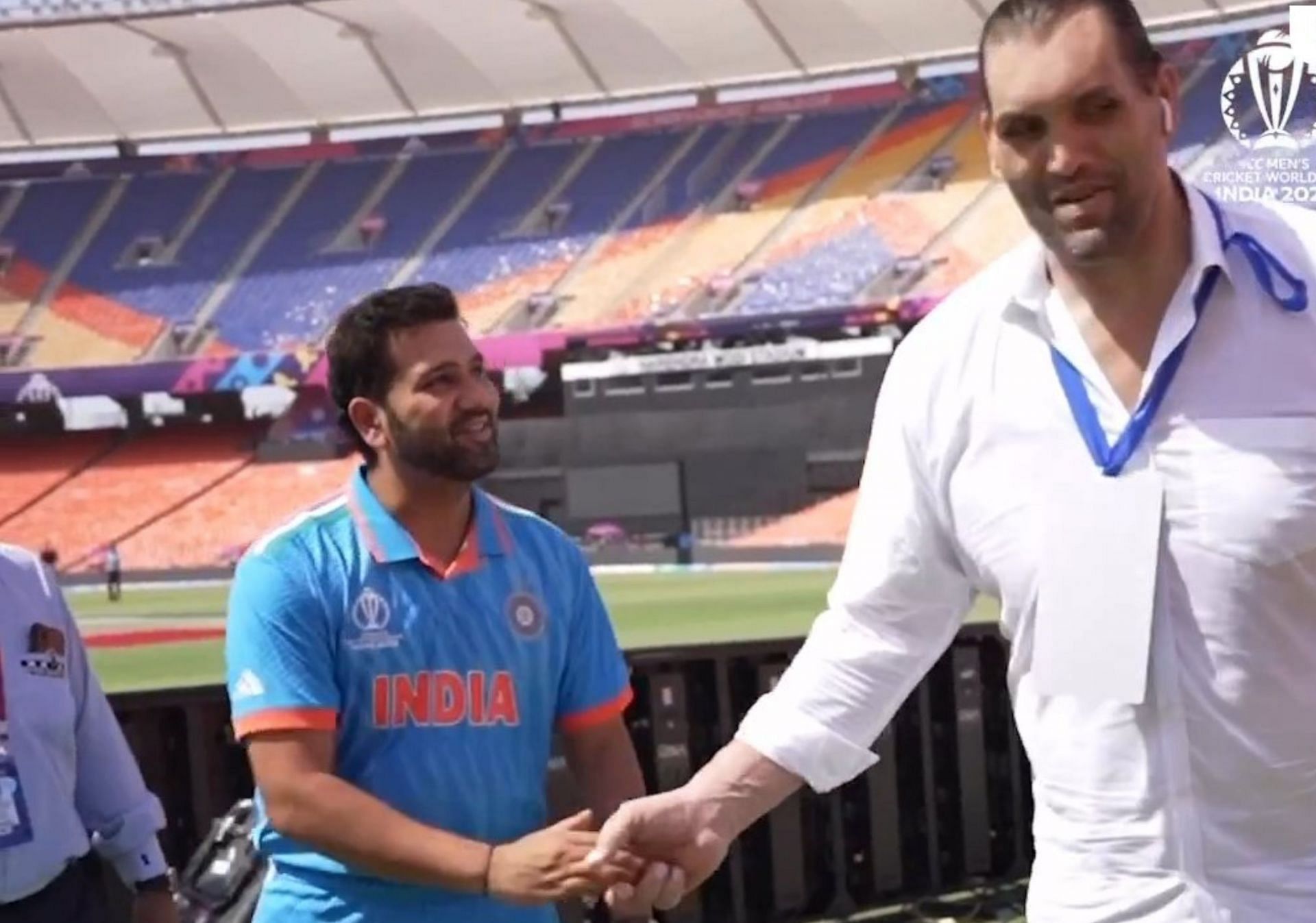 Rohit Sharma with Great Khali (PC: Twitter)